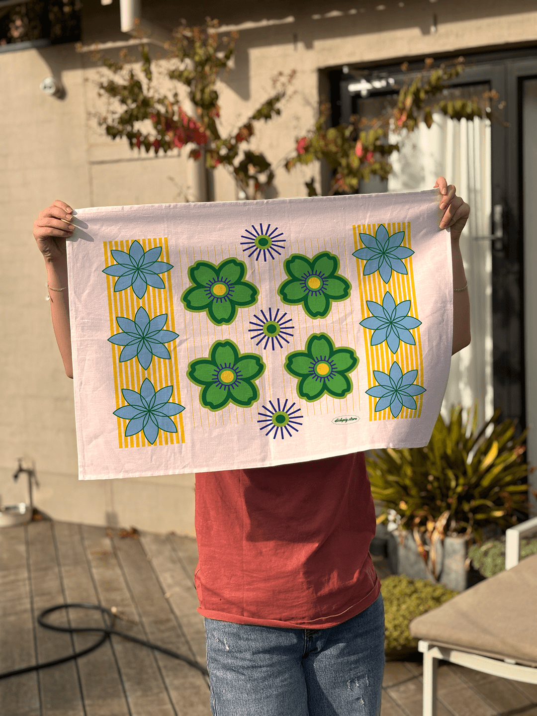 Thirteen blooms — Green